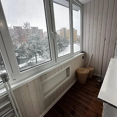 Tallinn's Prime Spot: Pae 49 - Near Airport, Concerts & Shops Apartament *