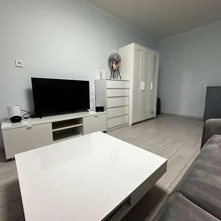 Tallinn's Prime Spot: Pae 49 - Near Airport, Concerts & Shops Apartment