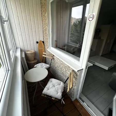 Tallinn's Prime Spot: Pae 49 - Near Airport, Concerts & Shops Apartament Tallin