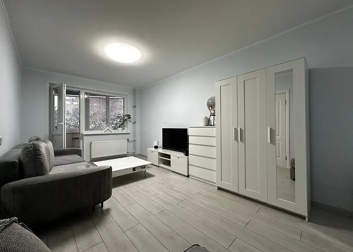 Apartamento Tallinn's Prime Spot: Pae 49 - Near Airport, Concerts & Shops