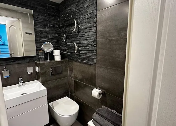 Tallinn's Prime Spot: Pae 49 - Near Airport, Concerts & Shops