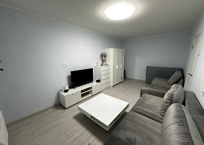 Tallinn's Prime Spot: Pae 49 - Near Airport, Concerts & Shops Tallin