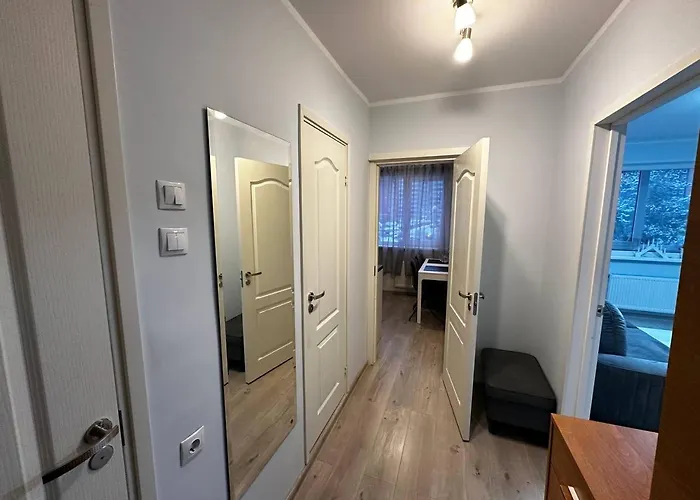 Apartamento Tallinn's Prime Spot: Pae 49 - Near Airport, Concerts & Shops