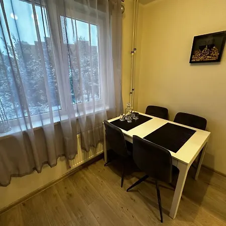 Tallinn's Prime Spot: Pae 49 - Near Airport, Concerts & Shops Apartman *