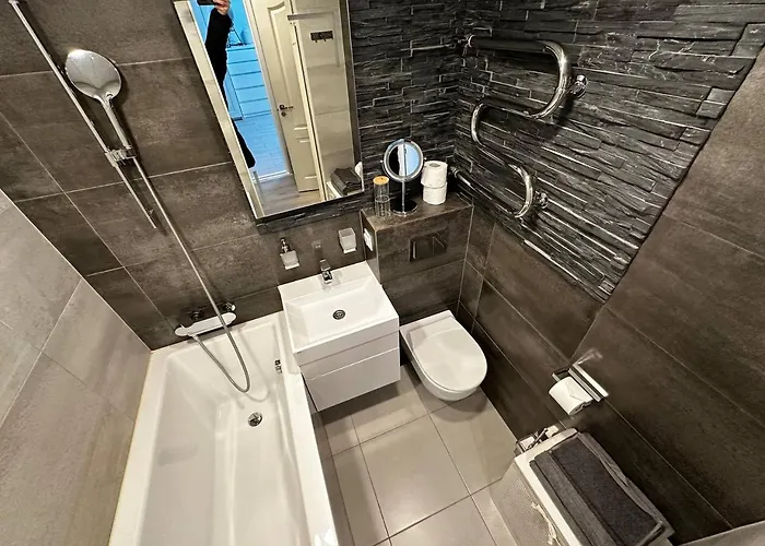 Tallinn's Prime Spot: Pae 49 - Near Airport, Concerts & Shops